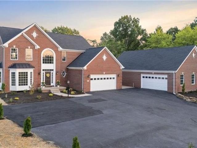 House for sale in Carnegie