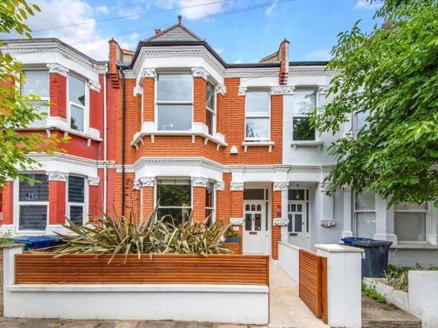 House for rent in London Borough of Ealing, Greater London