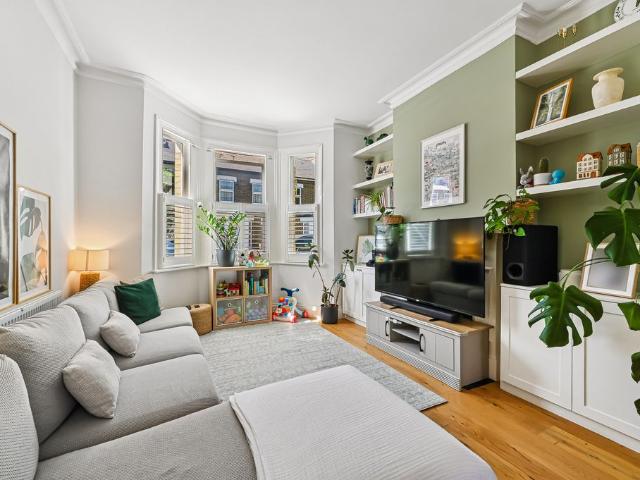 Apartment for rent in Battersea, Greater London