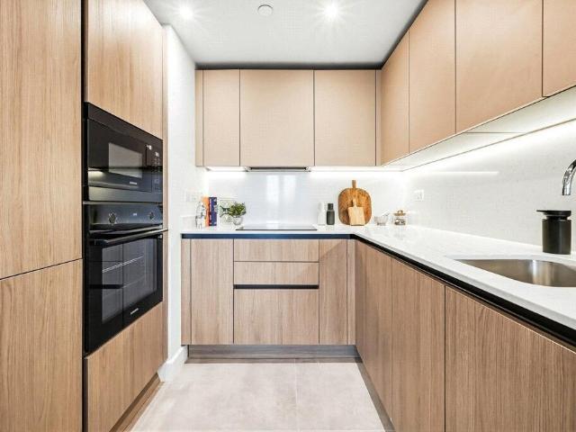 House for rent in London Borough of Ealing, Greater London