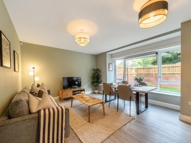 House for rent in London Borough of Ealing, Hanwell