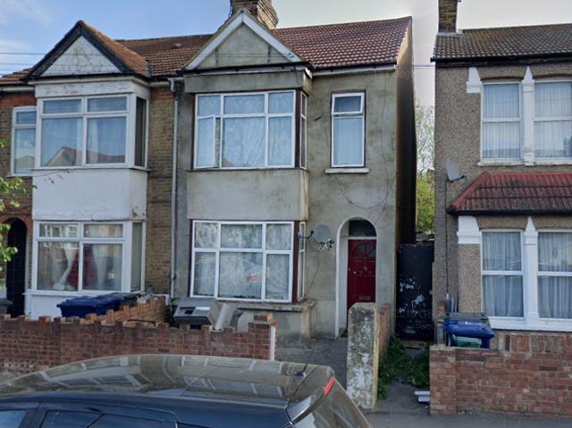 House for rent in London Borough of Ealing, Greater London