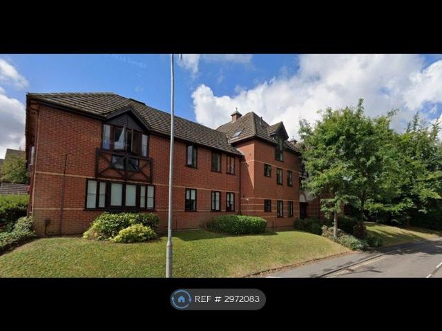 Apartment for rent in Five Acres, Hertfordshire