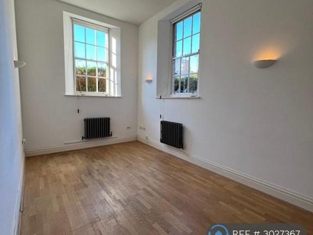 Apartment for rent in Clapham Junction, Greater London