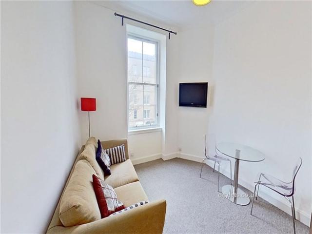 Flat for rent in Lorne, Leith