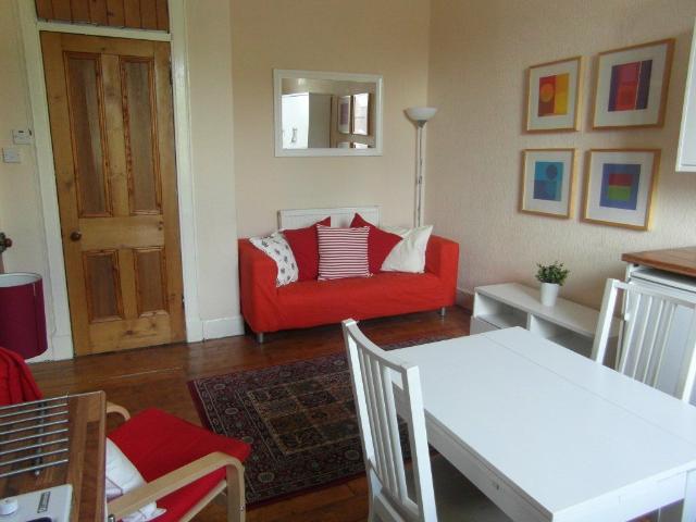 Apartment for rent in Lorne, Leith