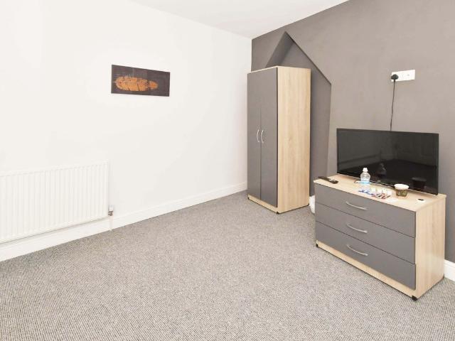 Room for rent in Joiner's Square, Hanley