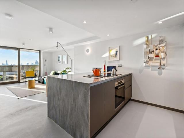 House for rent in Poplar Grove, Greater London