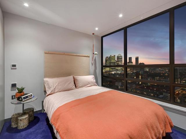Apartment for rent in Poplar Grove, Greater London