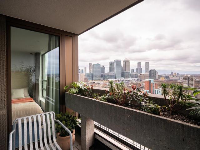 House for rent in Poplar Grove, Greater London