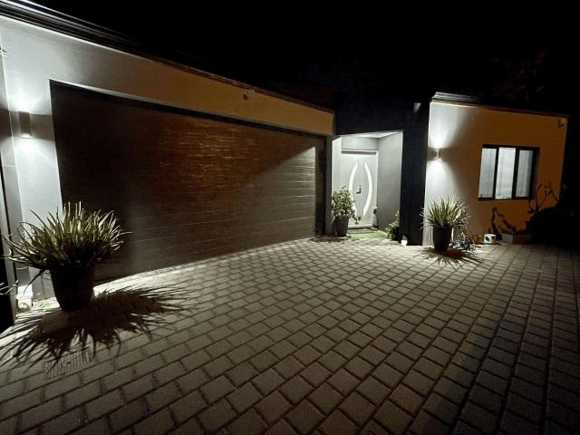 Villa for sale in Stirling, Western Australia