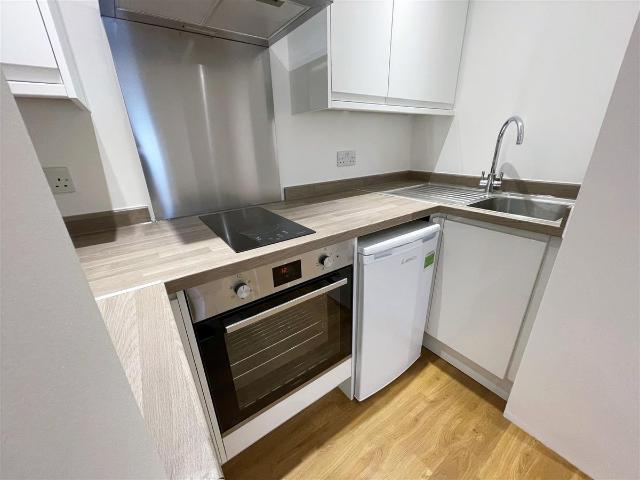 Studio for rent in Gidea Park, Greater London