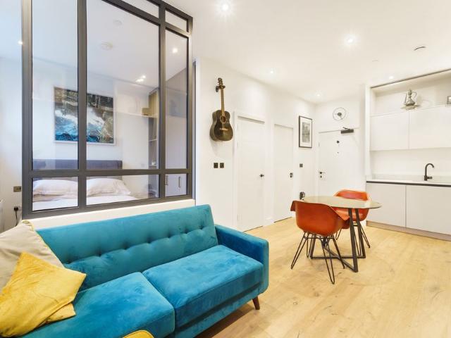 Studio for rent in Balham, Greater London