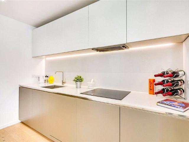 Apartment for rent in Clapham, Greater London