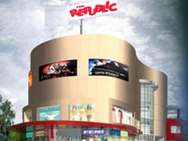 Commercial for sale in West Delhi, Deri