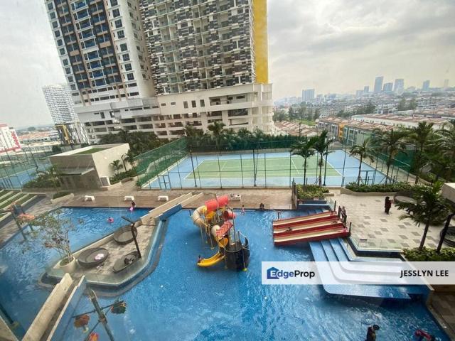 Condominium for sale in Malaka