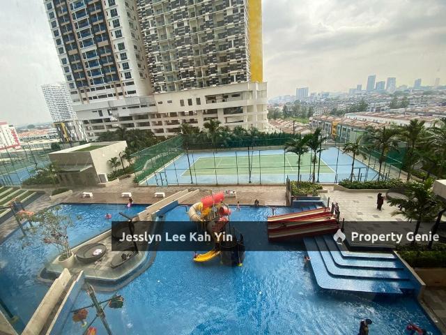 Condominium for sale in Malaka