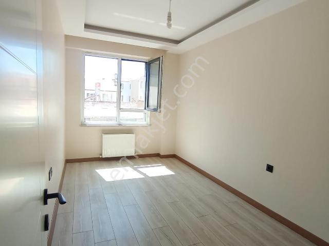 Sütlüce Mahallesi, Tepebaşı içerisinde kiralık mülk