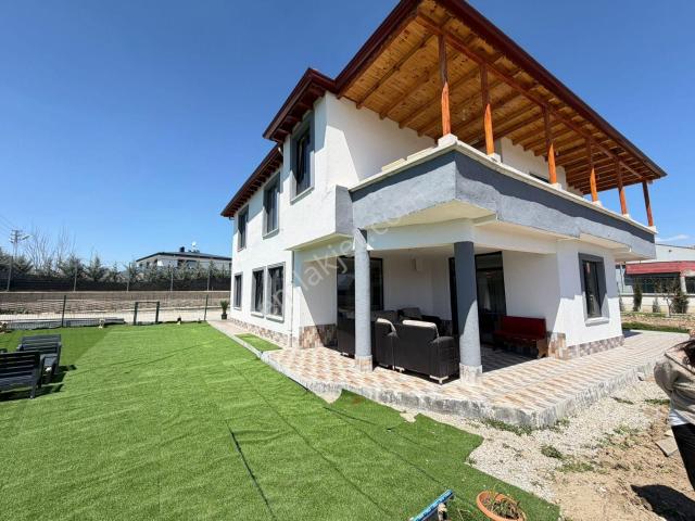 Gölbaşi, Ankara içerisinde satılık Villa