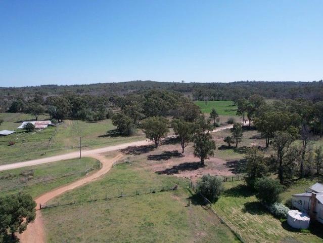 Cottage for sale in Mosquito Creek, Queensland