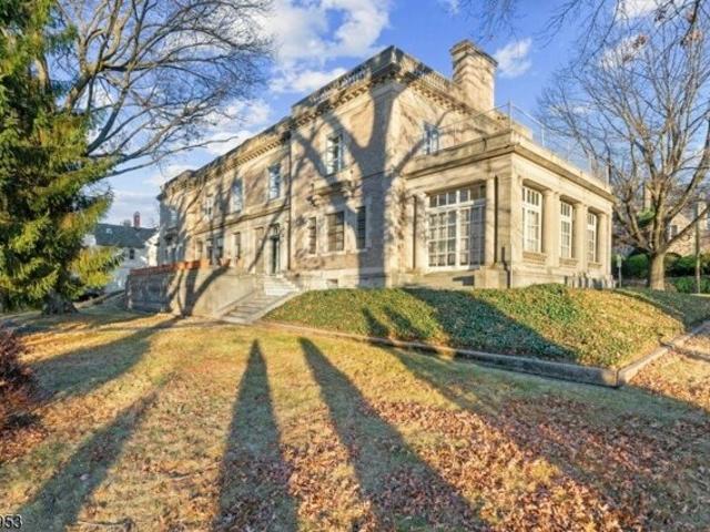 House for sale in Newark, New Jersey