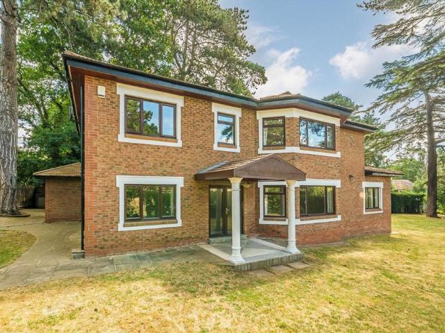 House for rent in Royal Borough of Kingston upon Thames, Greater London