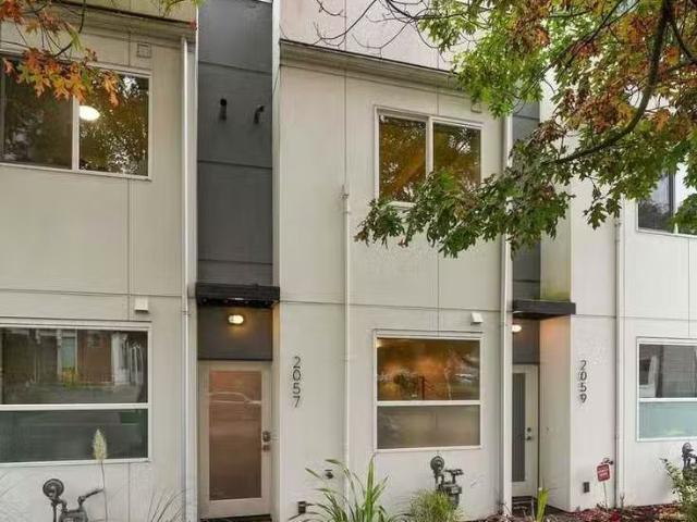 Condo for rent in Seattle