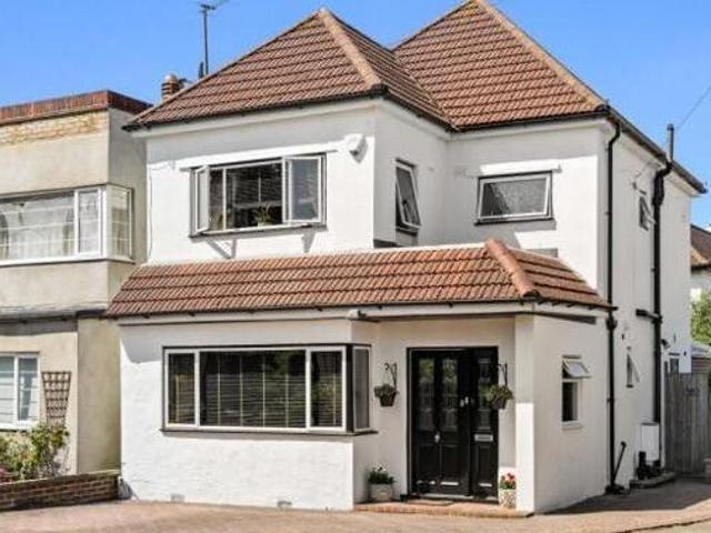 House for sale in Red Hill, Surrey