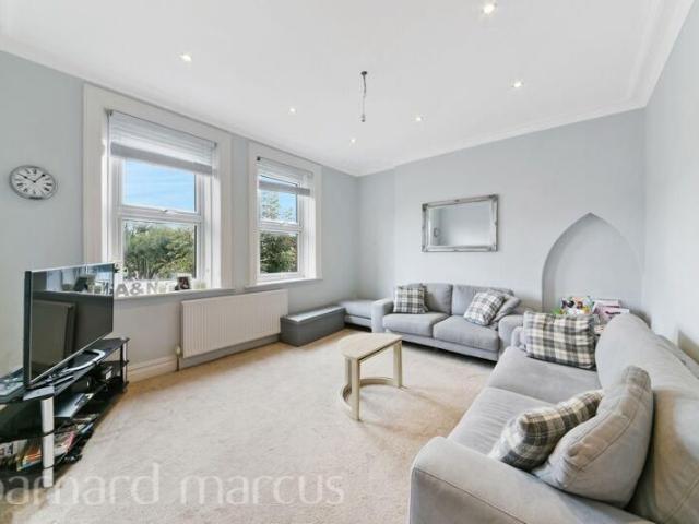 Apartment for rent in North Finchley, Greater London