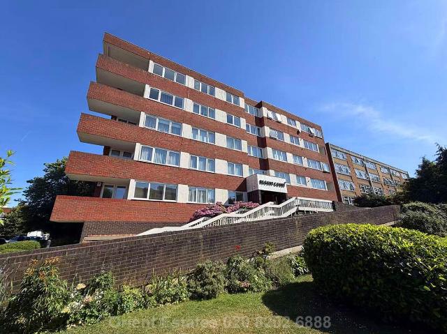 Apartment for rent in London Borough of Barnet, Greater London
