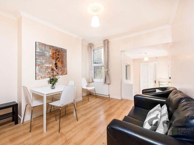 Apartment for rent in Fallow Corner, Greater London
