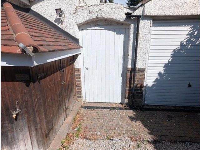 Apartment for rent in London Borough of Croydon, Selsdon
