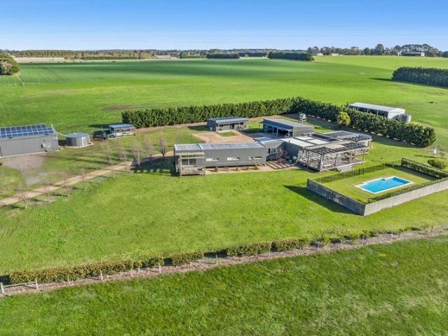 Cottage for sale in Surf Coast Shire, Victoria