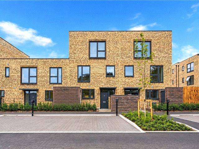 House for rent in London Borough of Bexley, Greater London