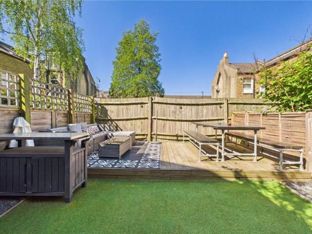 Apartment for rent in Stockwell, Greater London