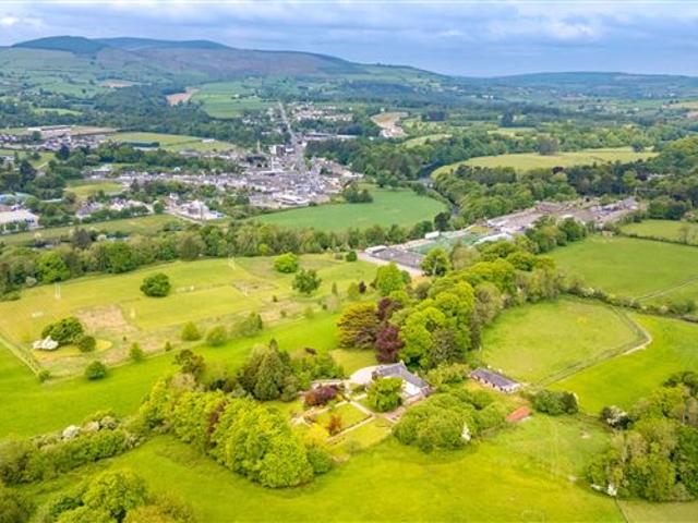 Terraced House for sale in Loch Garman, North Tipperary