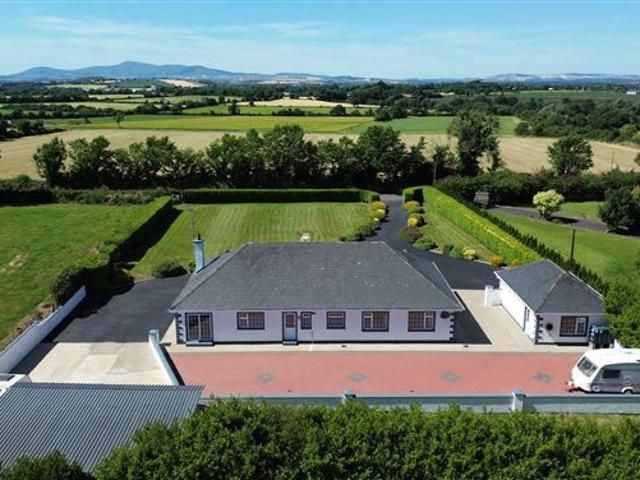 Detached House for sale in Loch Garman, North Tipperary