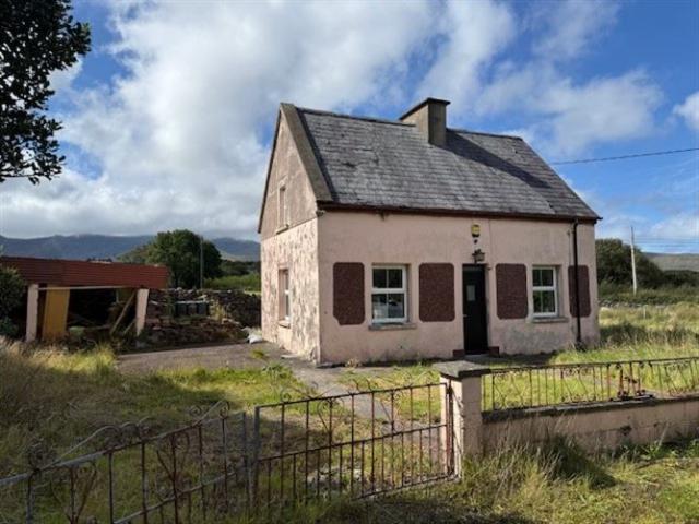 Detached House for sale in Ballinskelligs, South Tipperary