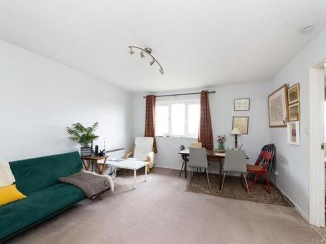 House for sale in Fleet Meadow, South Oxfordshire