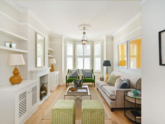 Apartment for rent in North Kensington, Greater London