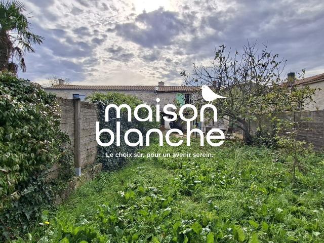 Maison vente à Rochefort, Ballon
