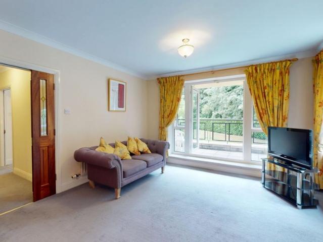 Apartment to rent in Bluebell, North Tipperary