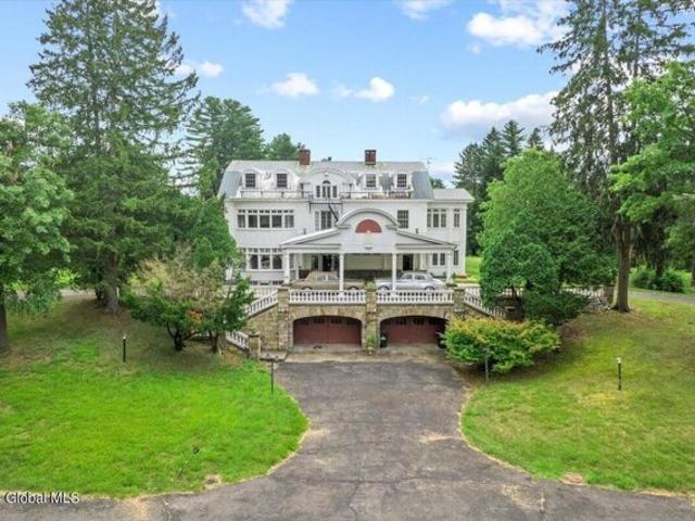 House for sale in Saratoga Springs