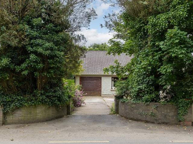 Bungalow for sale in Ballycullane