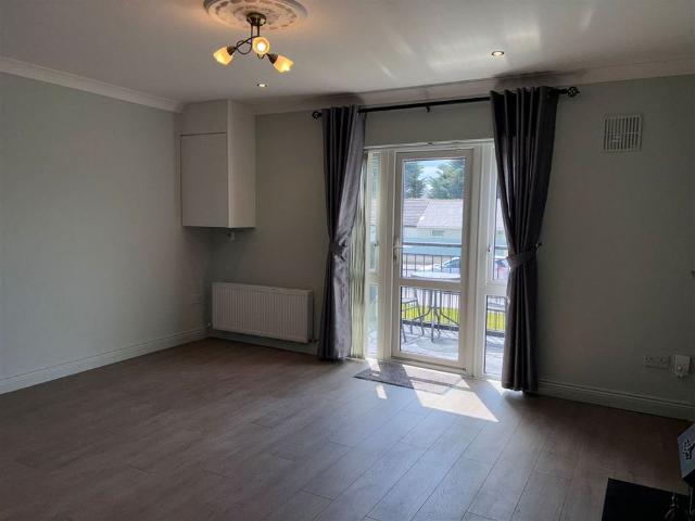 Apartment to rent in Bluebell, North Tipperary