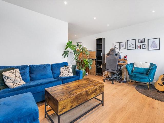 Apartment for rent in Sands End, Greater London
