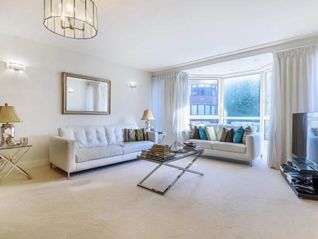 Apartment for rent in St. John's Wood, Greater London