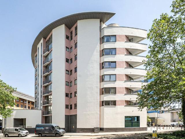 Studio for rent in City Centre, Feckenham