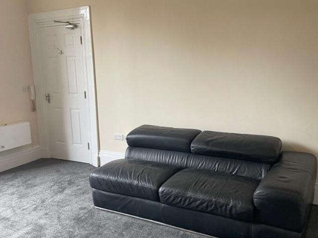 Apartment for rent in Woolshops, Calderdale