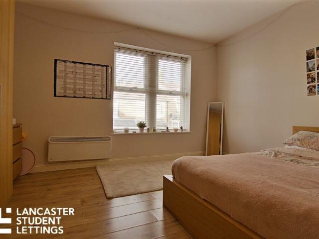 Room for rent in Moorlands, Bare